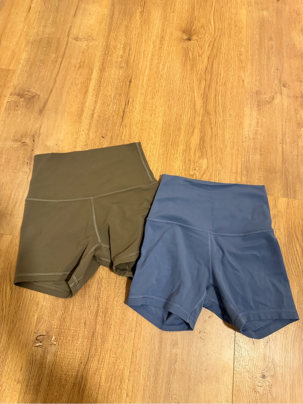 Lululemon align High-Waist Women’s Active Shorts - Olive Green & Slate Blue